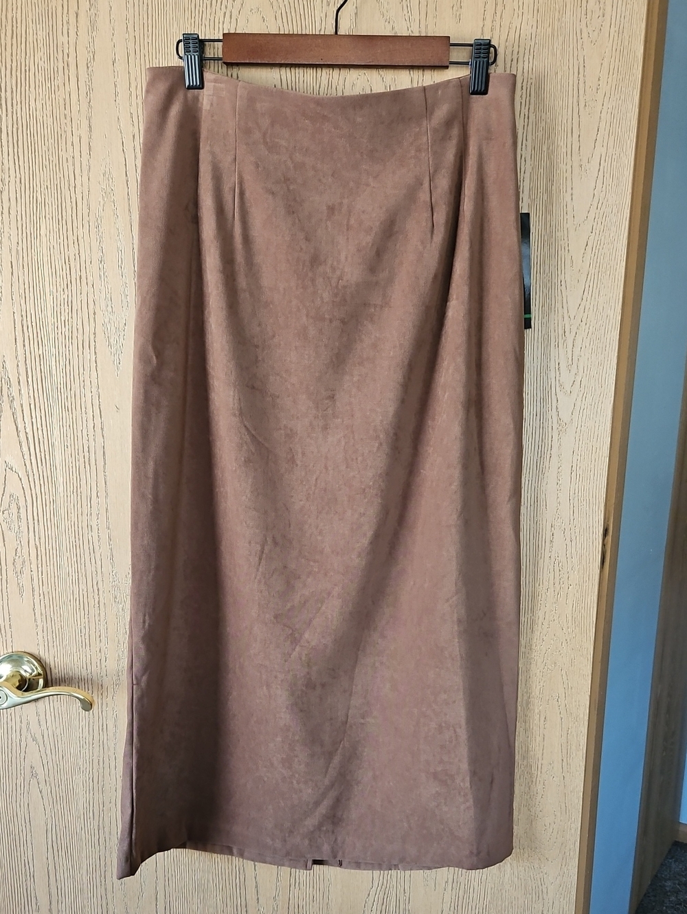 NWT Briggs New York Taupe Suede-Look Maxi Skirt